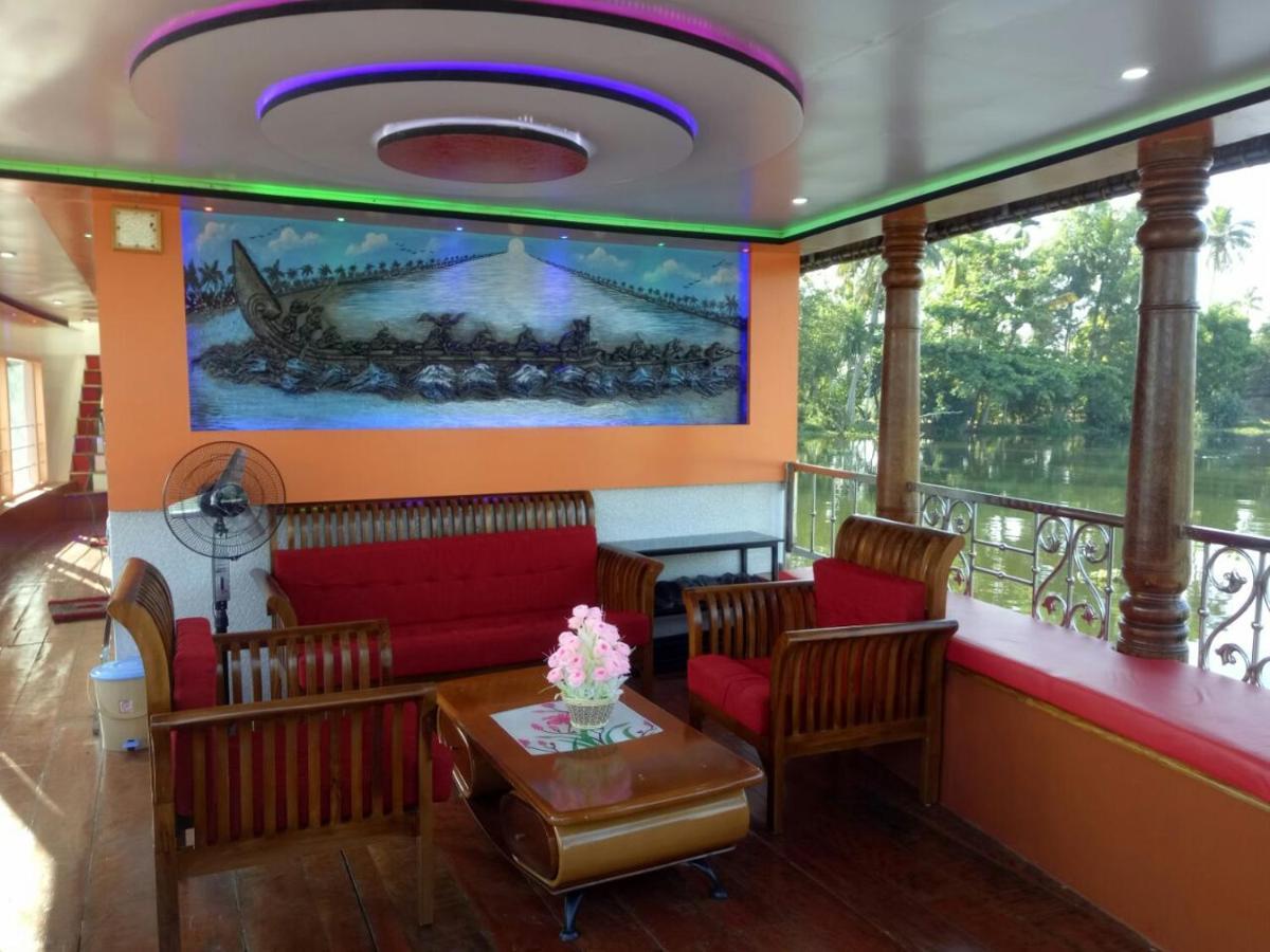 马拉利库兰 Marari Houseboat酒店 外观 照片