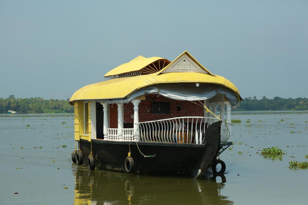 马拉利库兰 Marari Houseboat酒店 外观 照片