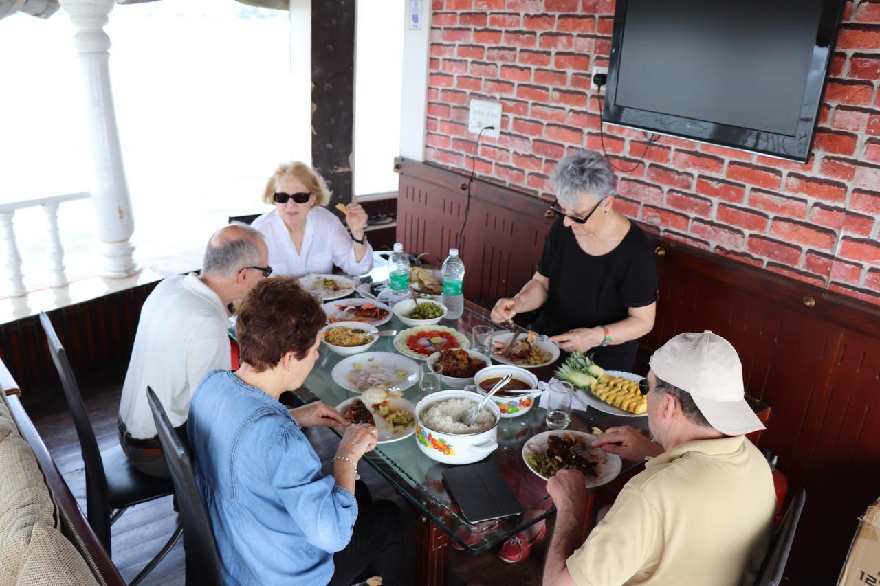 马拉利库兰 Marari Houseboat酒店 外观 照片